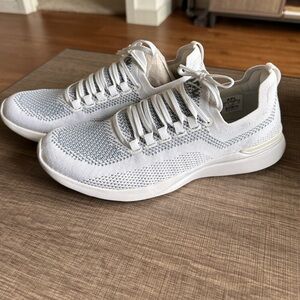 APL Women's TechLoom Breeze